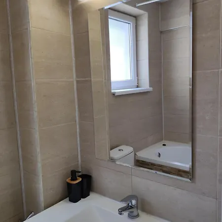 Apartment Tomis 99