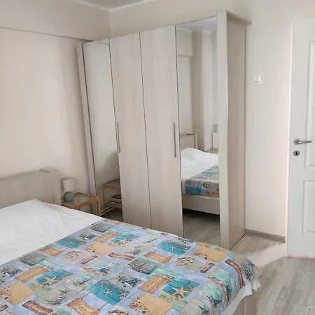 Lägenhet Bulevardul Tomis 99, 2 Cam, Zona Pietonala Weekend, Parcul Operei, Ideal Familii *